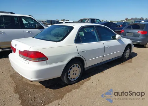 2001 Honda Accord 2.3 Lx from USA, damaged, VIN 1HGCG56411A054968